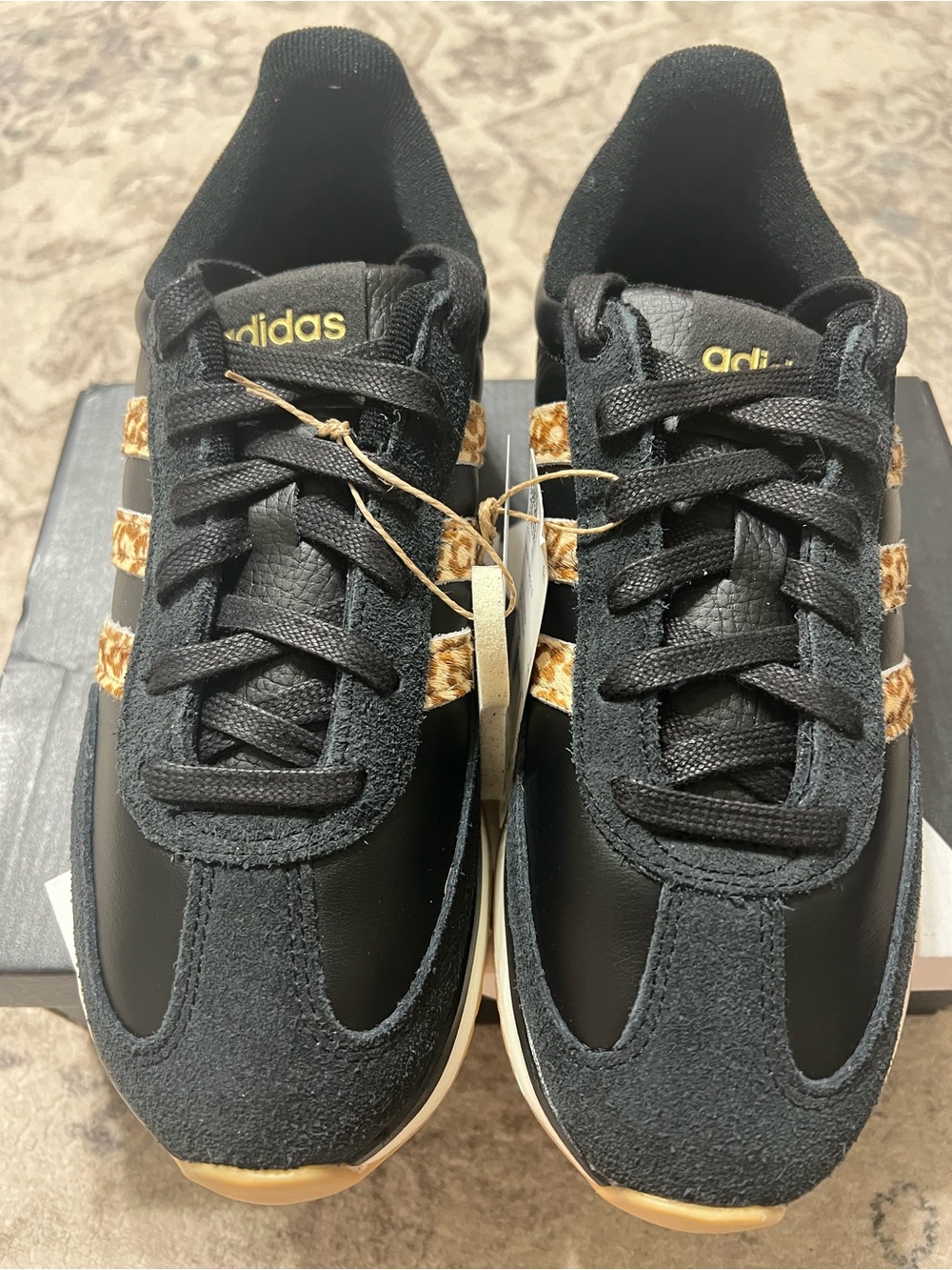 Adidas Run 70s 2.0 Women's sneakers in Core Black/ Preloved Brown/ Magic Beige - Picture 2 of 7